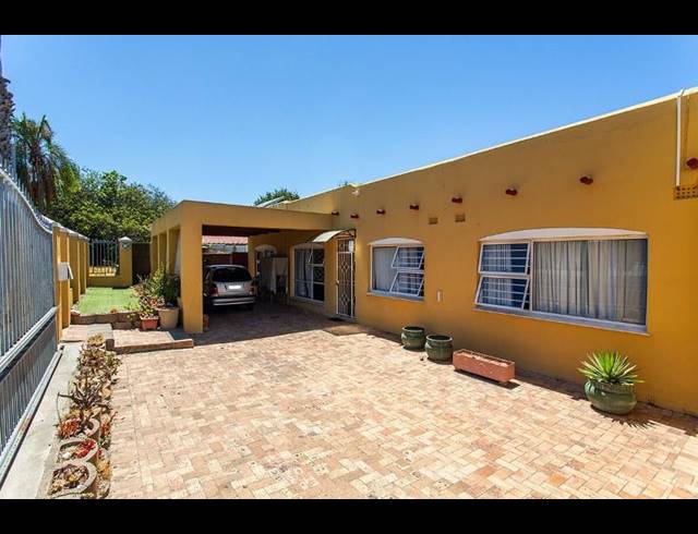 3 BEDROOM HOUSE FOR SALE IN MORGENSTER